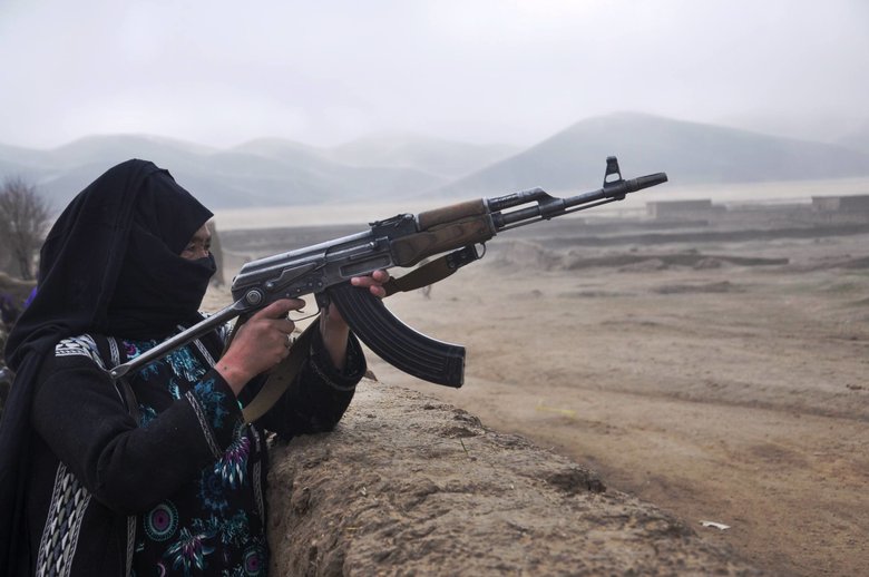 «Бача пош»: зачем женщин Афганистана растят как мужчин