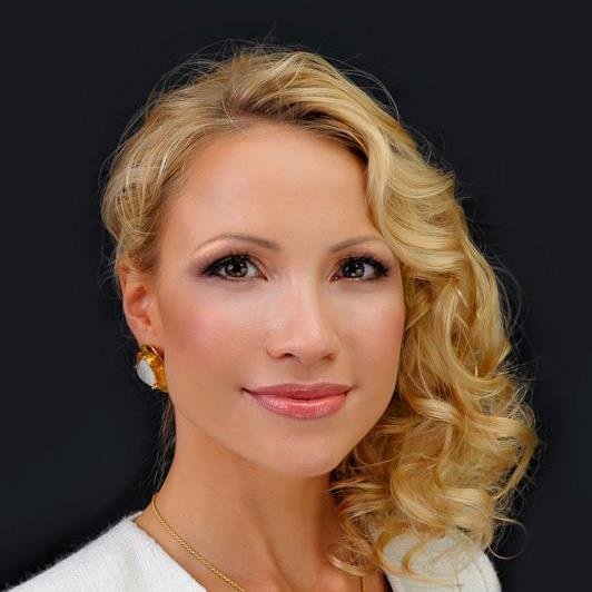 Анна Савина - "первооткрыватель" перманентного макияжа в России