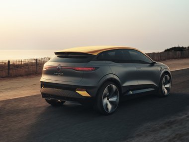 slide image for gallery: 26771 | Renault Megane eVision