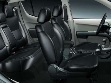 slide image for gallery: 26065 | Mitsubishi L200