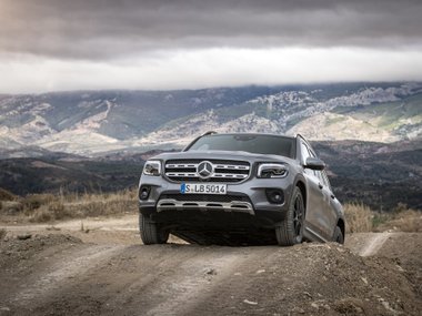 slide image for gallery: 25370 | Mercedes GLB. Внедорожье