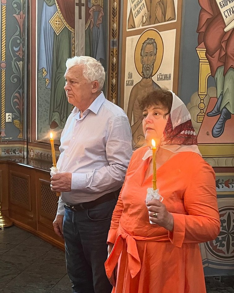 родители елены захаровой родители елены захаровой