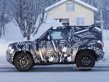 slide image for gallery: 24068 | Land Rover Defender