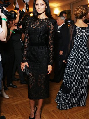 Slide image for gallery: 3257 | Комментарий lady.mail.ru: Брюнетка Равшана Куркова была великолепна в черном кружевном платье - пожалуй, лучший образ вечера