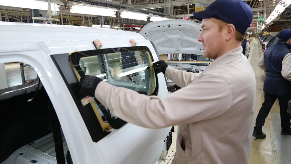 Производство Lada Largus на заводе в Ижевске. Сборка