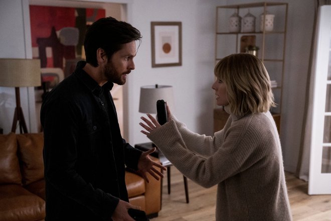 сериал «Женщина в доме напротив девушки в окне» сериал «Женщина в доме напротив девушки в окне»