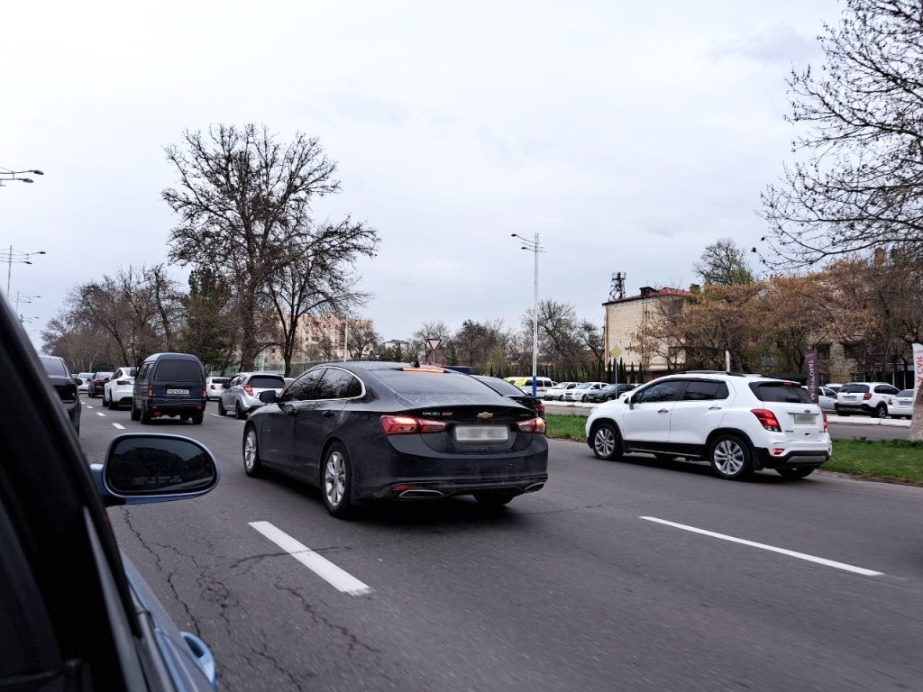 С 1 апреля подорожала регистрация автомобилей. Накануне ГСБДД «штурмовали»  желающие зарегистрировать авто по старой цене - Новости Mail.ru