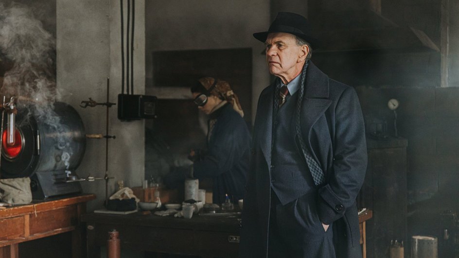 Алексей Гуськов в сериале «Атом» Алексей Гуськов в сериале «Атом»