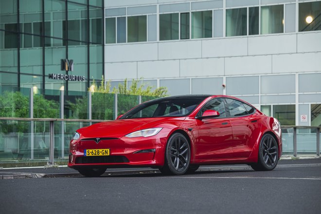 Tesla Model S Plaid 2022 год Tesla Model S Plaid 2022 год
