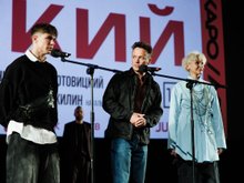 Глеб Калюжный, Илья Соболев и Людмила Артемьева на премьере фильма-концерта «Жванецкий», фото: пресс-служба