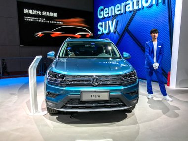 slide image for gallery: 24342 | Volkswagen Tharu