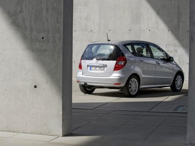 slide image for gallery: 26449 | Mercedes-Benz A