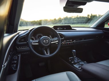 slide image for gallery: 26995 | Mazda CX-30