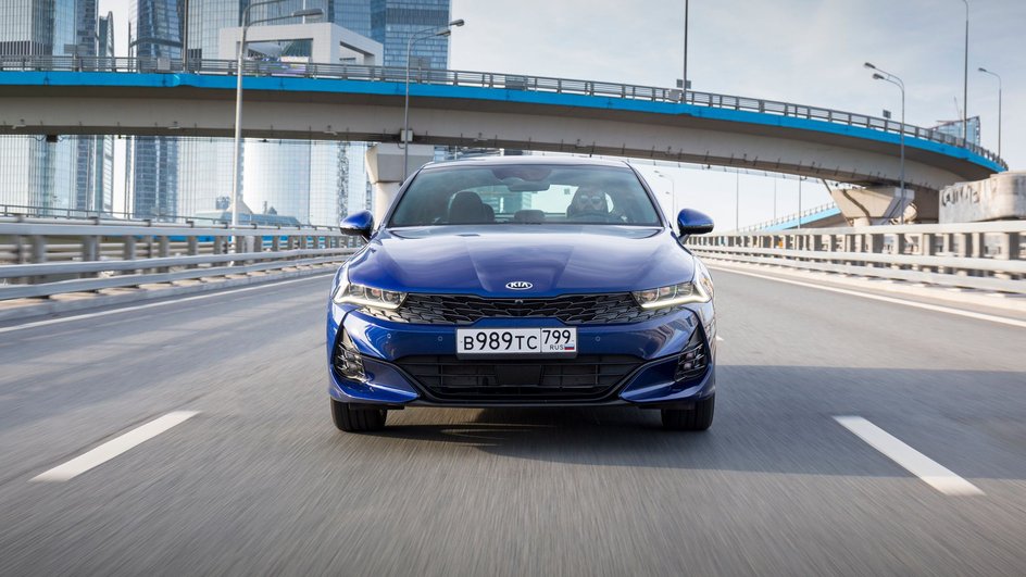 В России начались продажи Kia K5 2025 года: дорого В России начались продажи Kia K5 2025 года: дорого