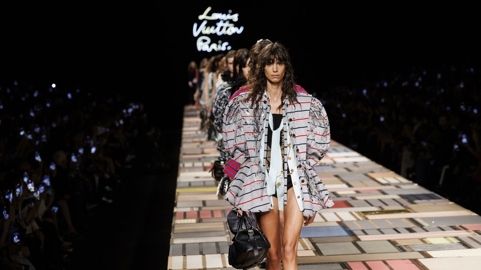Показ Louis Vuitton SS2025 Показ Louis Vuitton SS2025