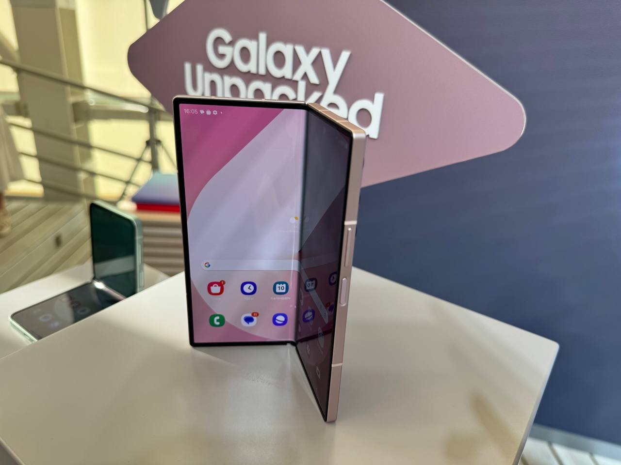 Представлен Samsung Galaxy Z Fold6 — умный и тонкий складной флагман -  Hi-Tech Mail.ru