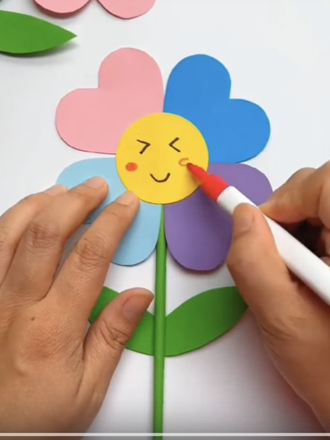 Скриншот видео (группа ВК «Детские поделки для детей и родителей»)