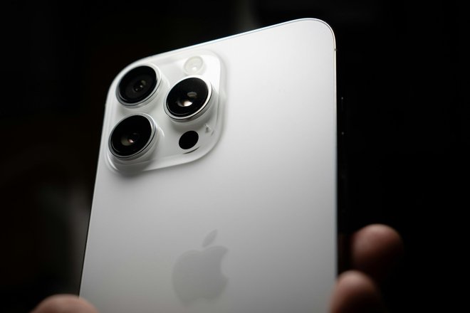 iPhone 16 Pro Max iPhone 16 Pro Max