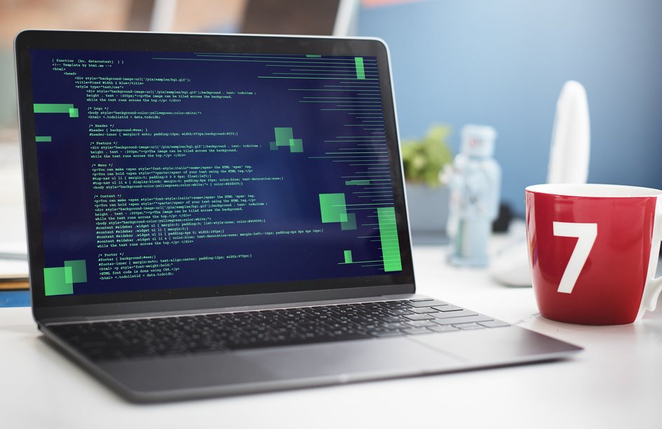 HTML код на ноутбуке HTML код на ноутбуке