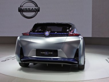 slide image for gallery: 18609 | Nissan IDS Concept