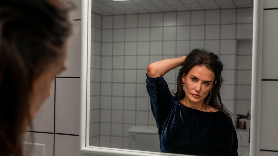 Деми Мур в фильме «Субстанция» Деми Мур в фильме «Субстанция»