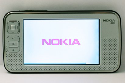 Nokia выпустила новые модели кнопочных телефонов, которые месяц держат заряд