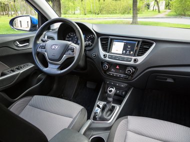 slide image for gallery: 24772 | Hyundai Solaris