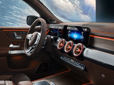 slide image for gallery: 24334 | Mercedes-Benz GLB