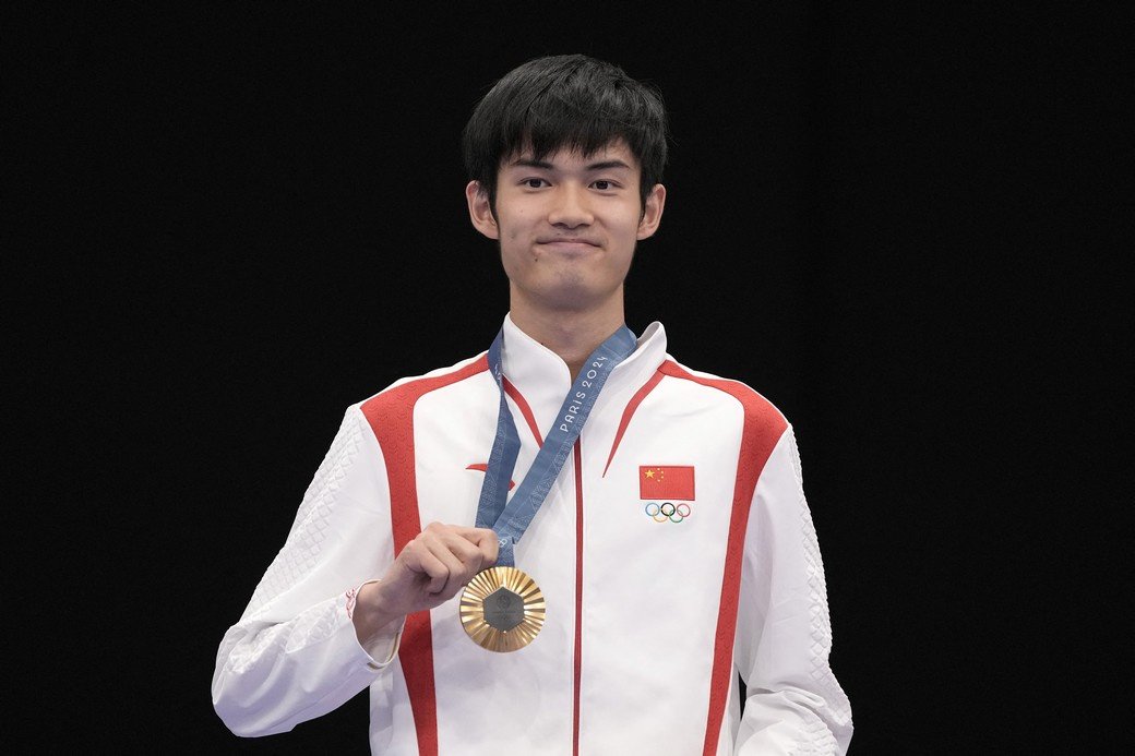 Китайский стрелок с олимпийским рекордом выиграл золото ОИ-2024