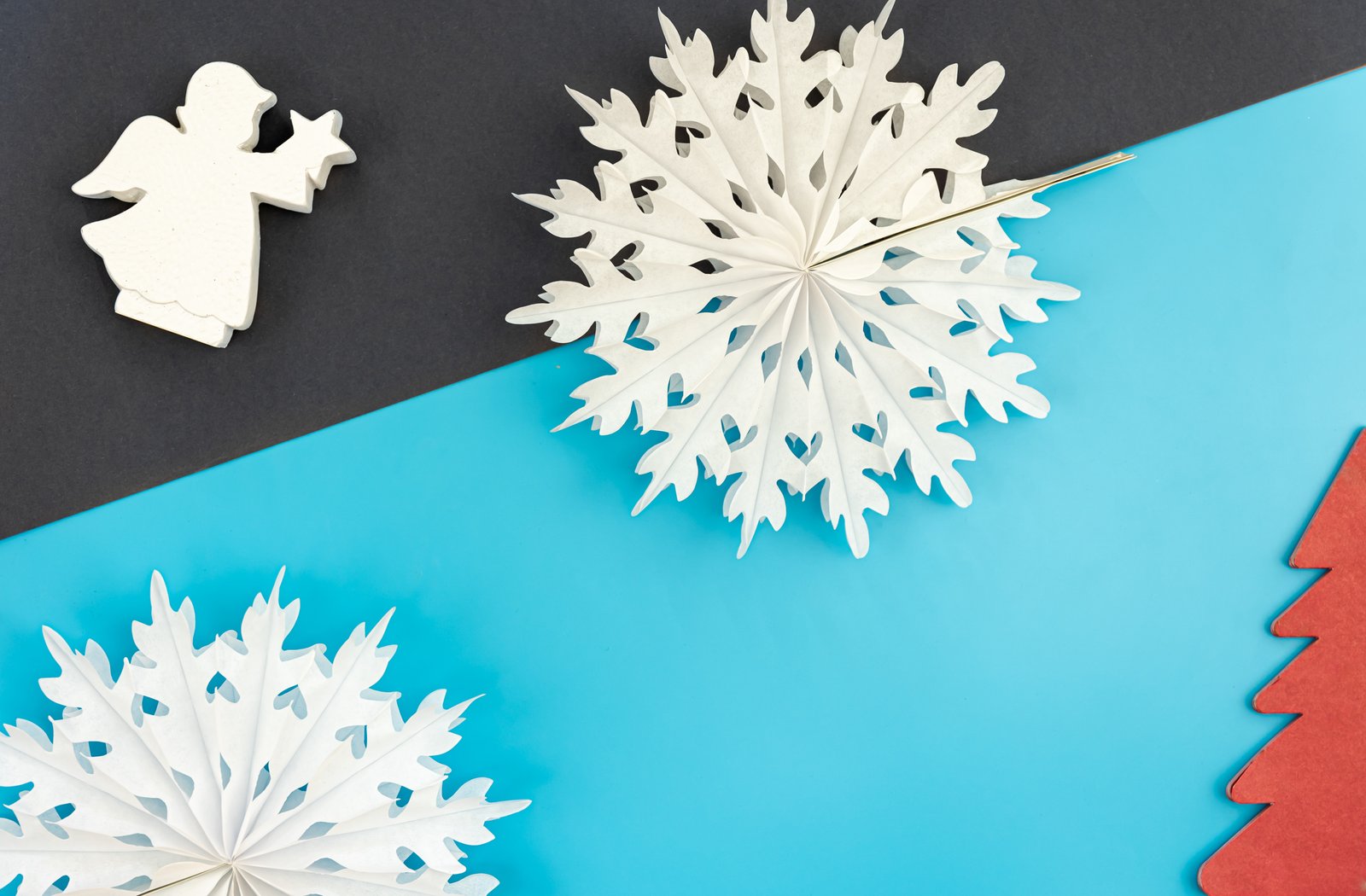 Как сделать бумажную объемную снежинку