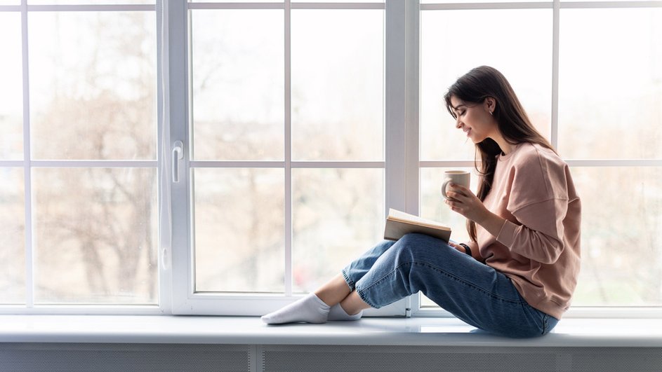Девушка с книгой Девушка с книгой