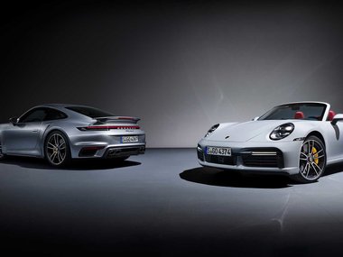slide image for gallery: 25737 | Porsche 911 Turbo S