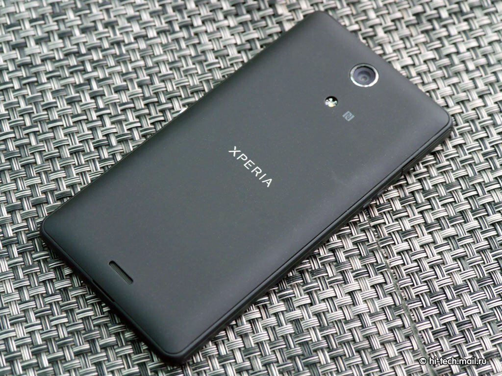 Обзор Sony Xperia ZR: самый защищенный смартфон Sony - Hi-Tech Mail.ru