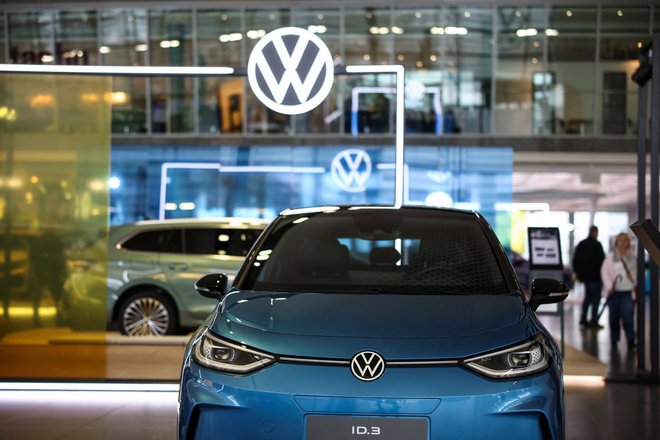 Логотип Volkswagen Логотип Volkswagen
