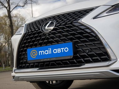 slide image for gallery: 28131 | Тест-драйв Lexus RX300