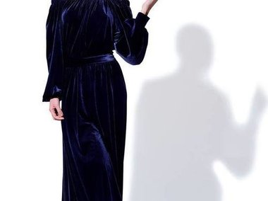 Slide image for gallery: 3553 | Комментарий «Леди Mail.Ru»: Жеребцов предлагает выбрать для новогодней ночи платье в пол