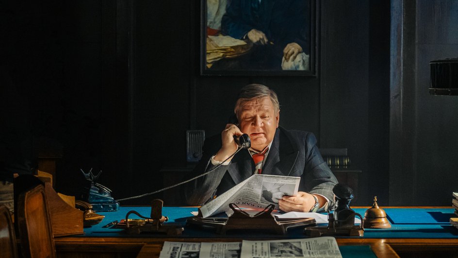 Роман Мадянов в фильме «Любовь Советского Союза» Роман Мадянов в фильме «Любовь Советского Союза»