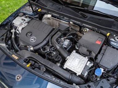 slide image for gallery: 24742 | Kia Proceed GT против Mercedes A200