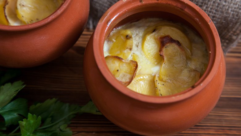 Как правильно приготовить картошку в горшочках – Еда – Домашний