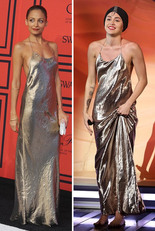 Платье из металлизированной ткани от Marc Jacobs пришлось по душе сразу двум знаменитостям — Николь Ричи (слева) и Майли Сайрус