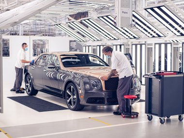 slide image for gallery: 26172 | Bentley Mulsanne Speed 6.75 Edition by Mulliner