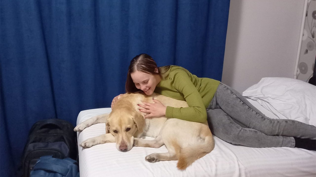 Анастасия Блинова и собака-поводырь Дарли