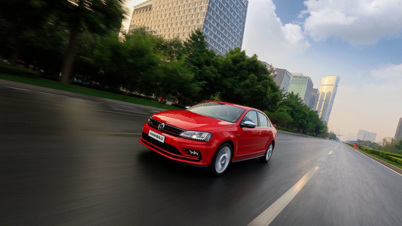 slide image for gallery: 24404 | Volkswagen Sagitar