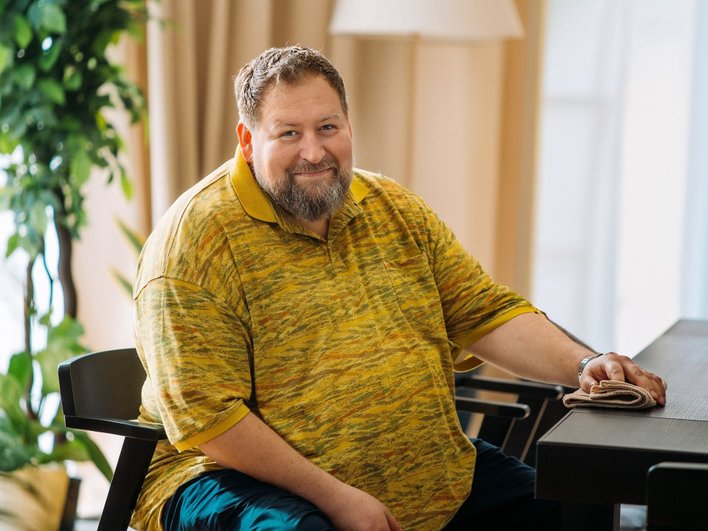 Станислав Дужников в сериале «Ивановы-Ивановы» Станислав Дужников в сериале «Ивановы-Ивановы»