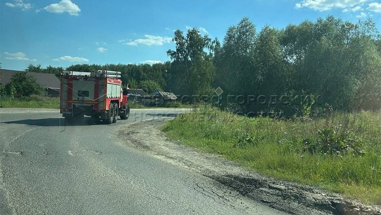 К месту авиакатастрофы направляются экстренные службы.