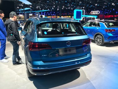 slide image for gallery: 24342 | Volkswagen Tharu