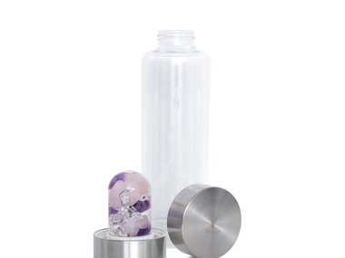 Slide image for gallery: 14620 | Стеклянная бутылка для воды с кристаллами HiPo