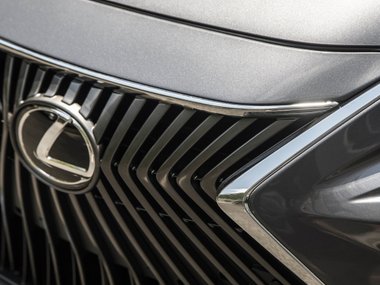 slide image for gallery: 23652 | Lexus ES