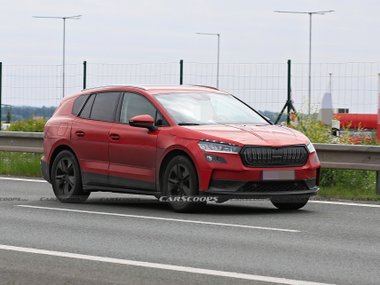 slide image for gallery: 26266 | Skoda Enyaq
