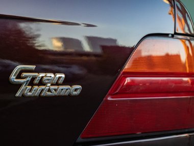 Nissan Gloria Gran Turismo: японский люкс